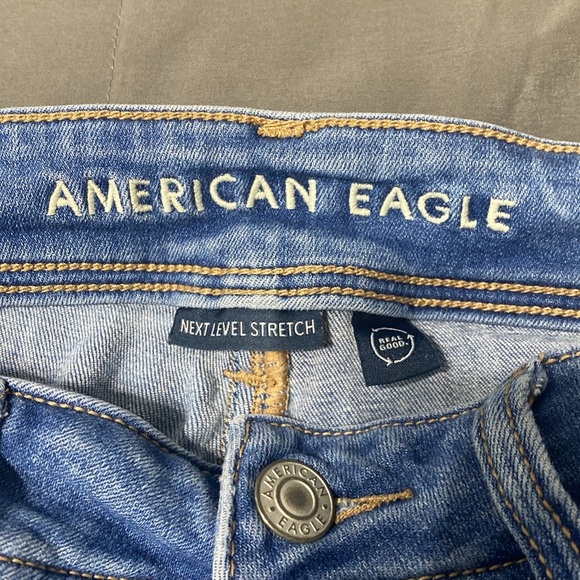 American Eagle 🦅 Kick Boot jeans. Size 4 reg - Picture 2 of 6